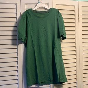 Men’s green t shirt